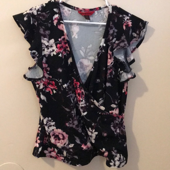 Adorable V-Neck Blouse - Picture 2 of 2